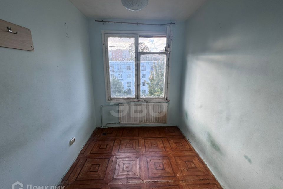 Продаётся 4-комнатная квартира, 48.5 м²