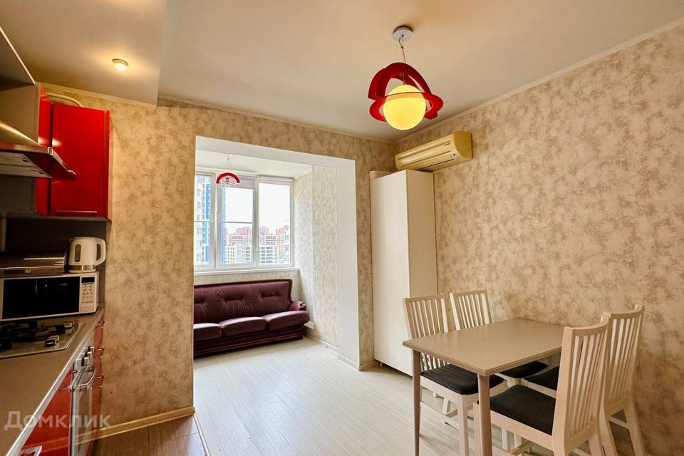 Продаётся 3-комнатная квартира, 77.8 м²