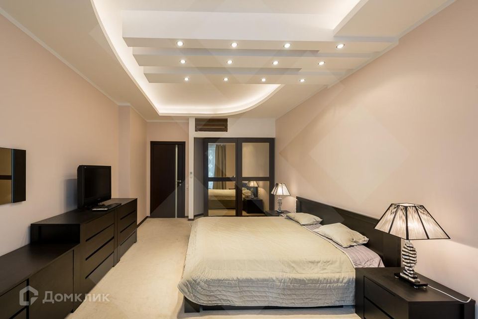 Сдаётся 3-комнатная квартира, 140 м²