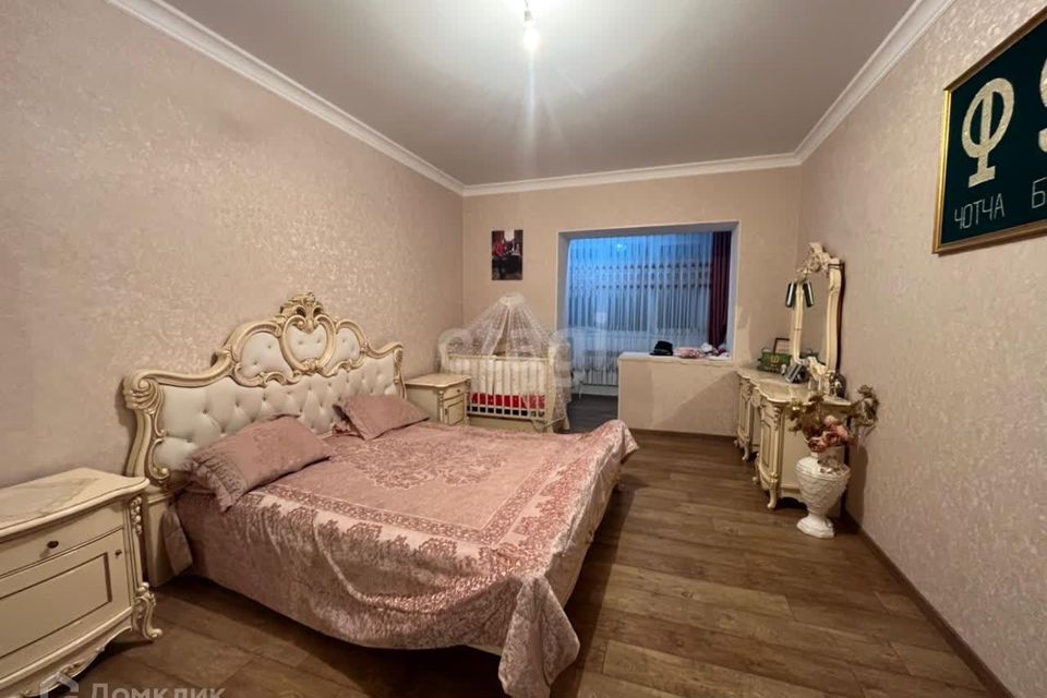 Продаётся 1-комнатная квартира, 54.8 м²