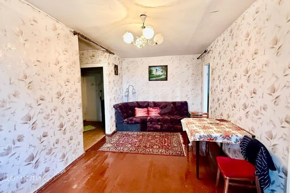 Продаётся 3-комнатная квартира, 42.2 м²