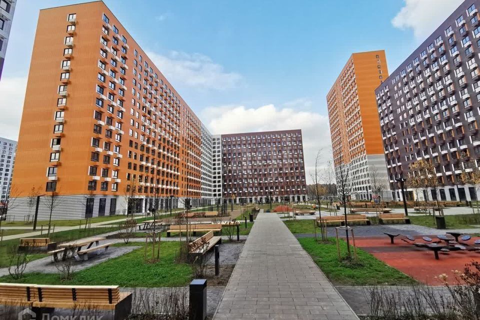 Продаётся 1-комнатная квартира, 42 м²