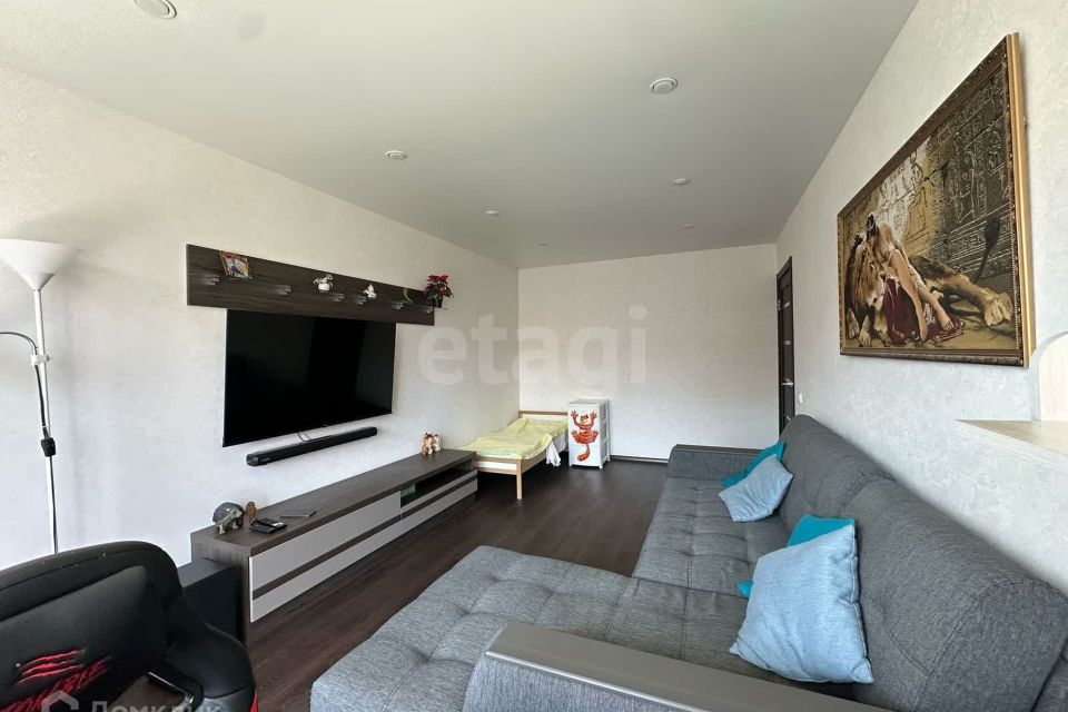 Продаётся 1-комнатная квартира, 42.8 м²