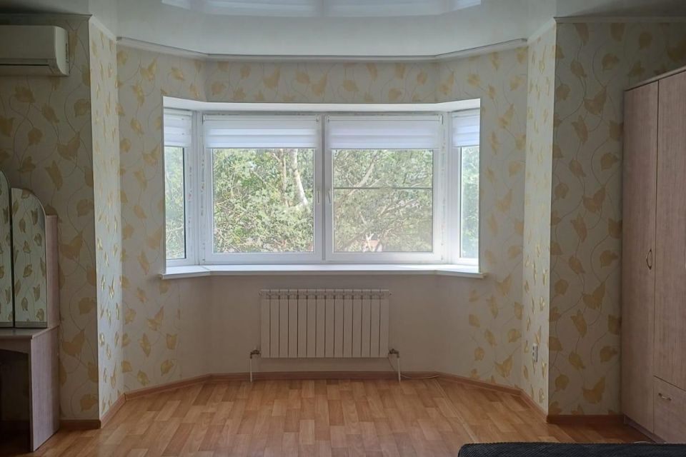 Сдаётся 1-комнатная квартира, 52 м²