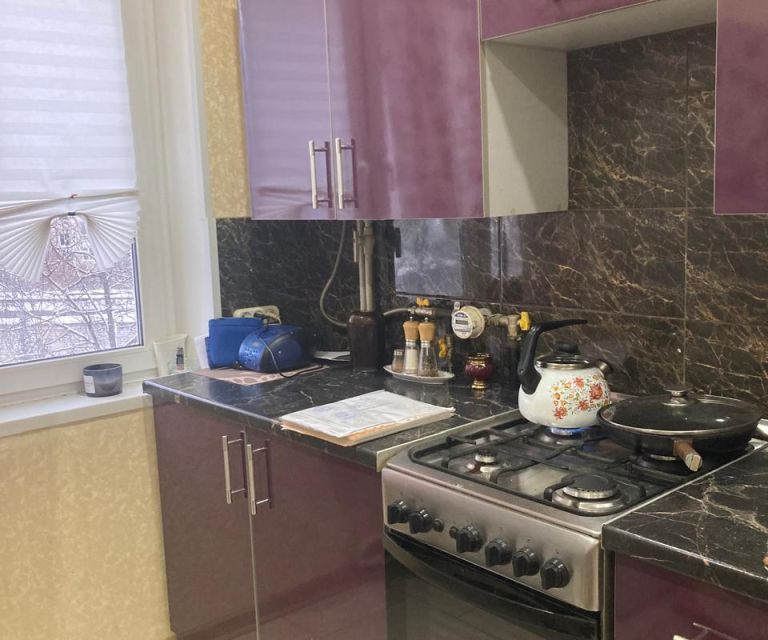 Продаётся 4-комнатная квартира, 58.6 м²