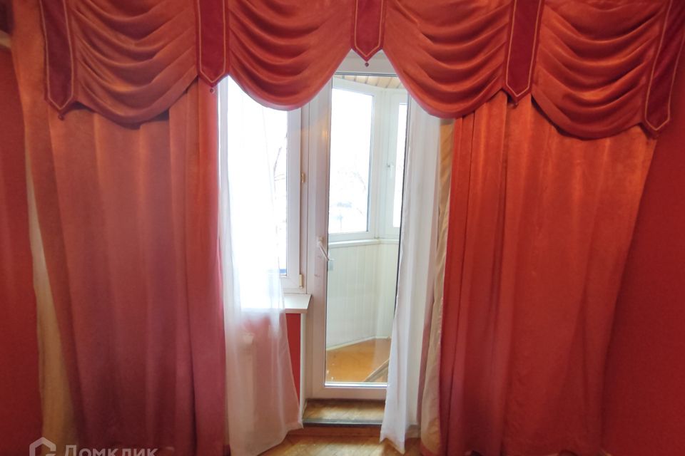 Продаётся 4-комнатная квартира, 92 м²