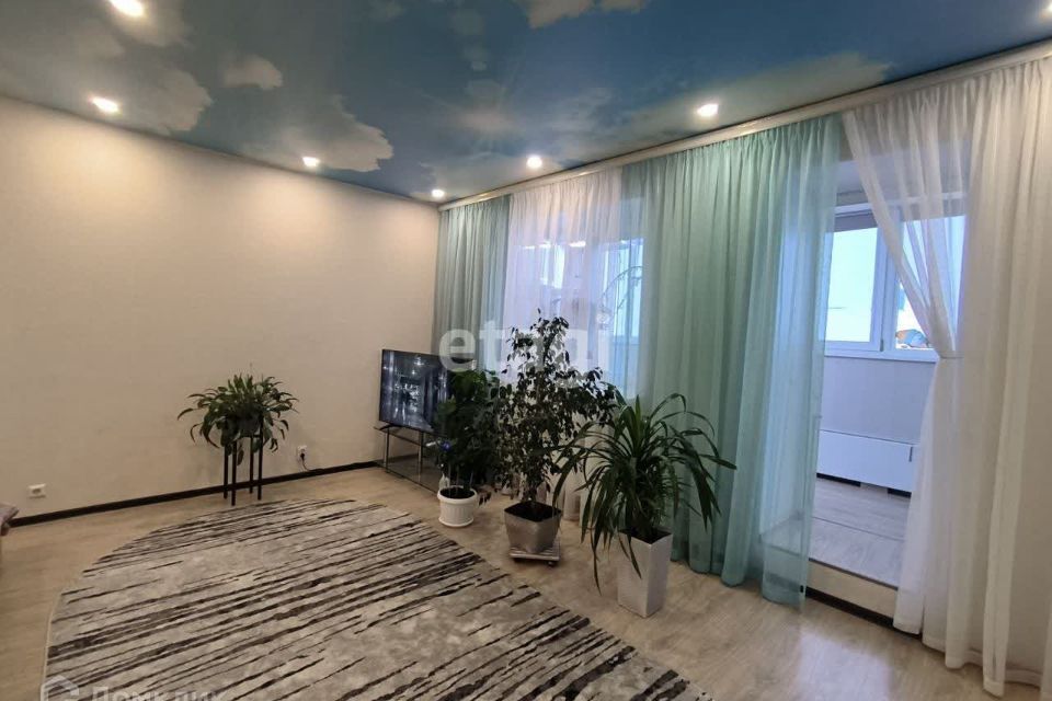 Продаётся 1-комнатная квартира, 52.2 м²