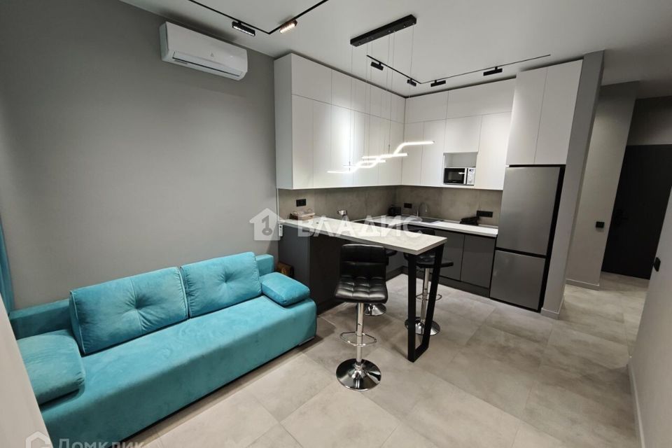 Продаётся 1-комнатная квартира, 43 м²