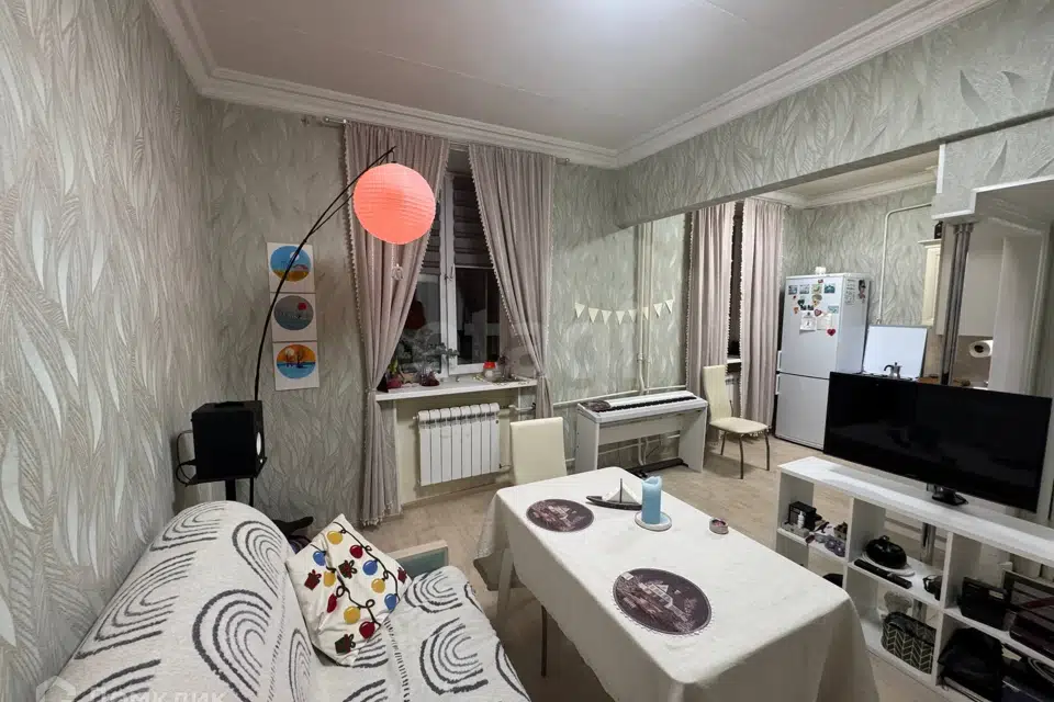 Продаётся 2-комнатная квартира, 49.7 м²