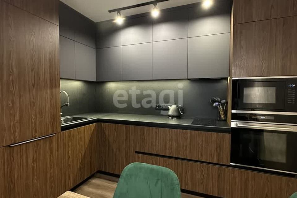 Продаётся 2-комнатная квартира, 61 м²
