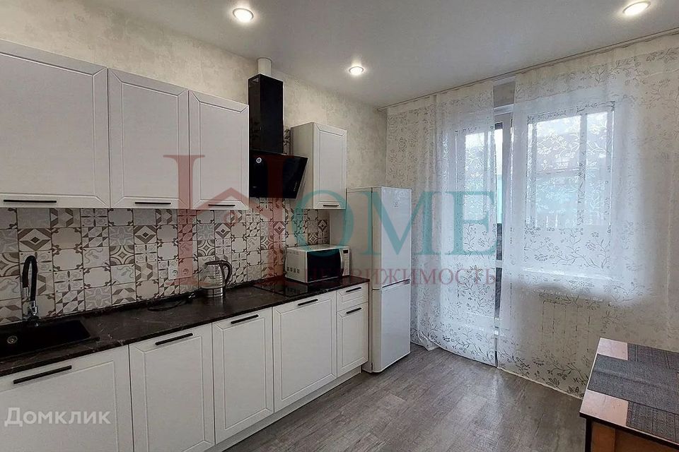 Сдаётся 1-комнатная квартира, 40 м²