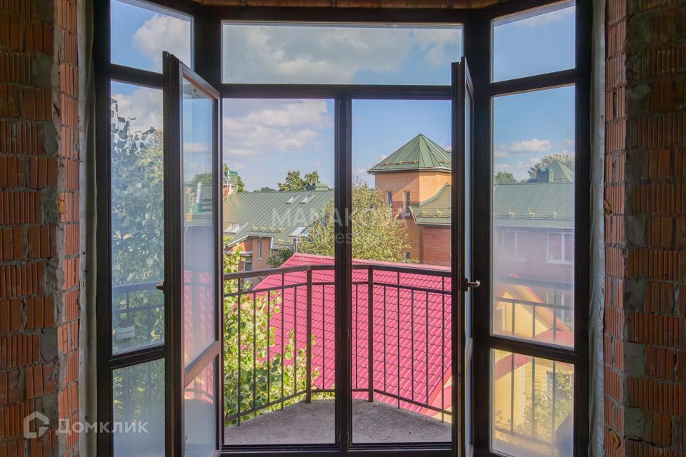 Продаётся 4-комнатная квартира, 173.1 м²