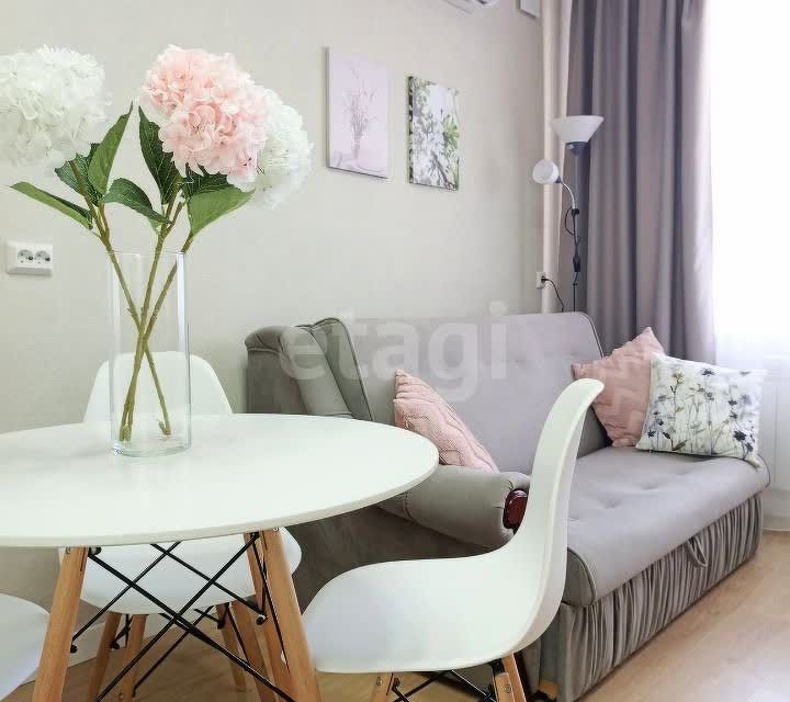 Сдаётся 2-комнатная квартира, 56 м²