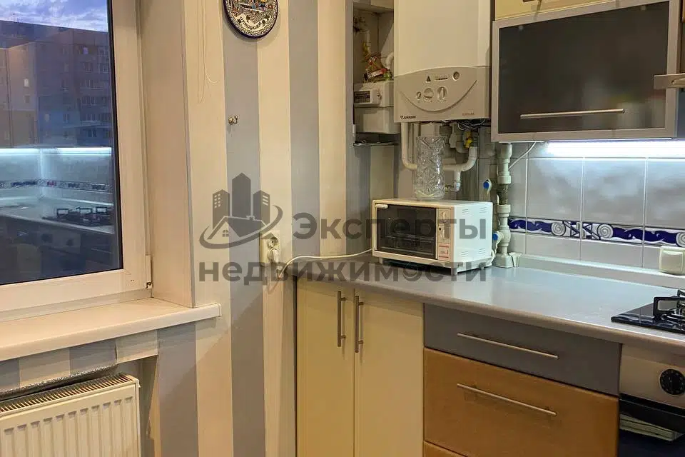 Продаётся 4-комнатная квартира, 83 м²