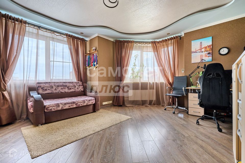 Продаётся 3-комнатная квартира, 100.3 м²