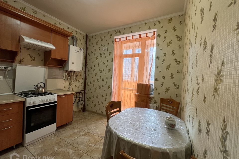 Сдаётся 1-комнатная квартира, 42 м²