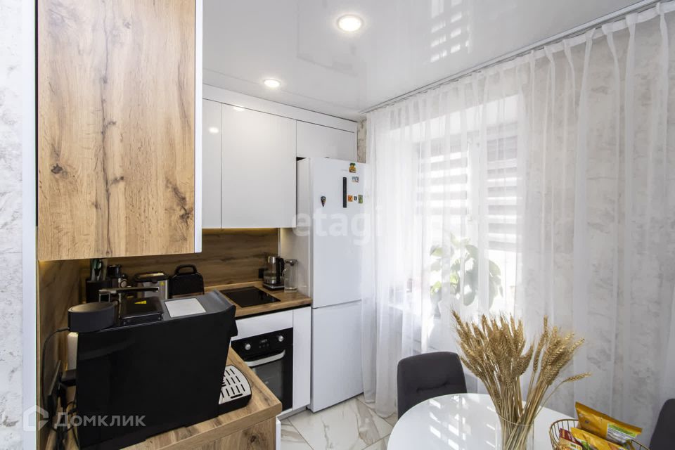 Продаётся 3-комнатная квартира, 56.5 м²