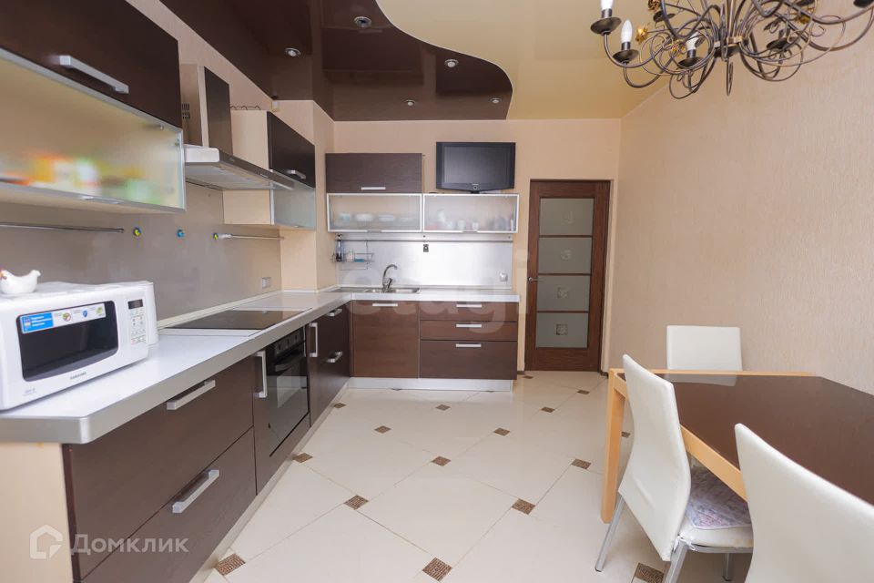 Продаётся 3-комнатная квартира, 100.3 м²