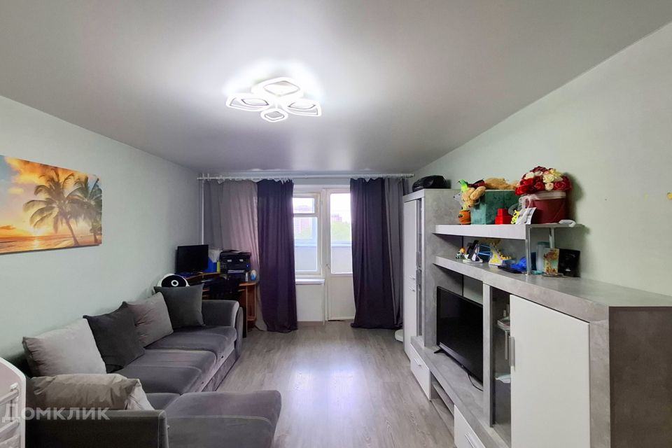 Продаётся 1-комнатная квартира, 42.2 м²