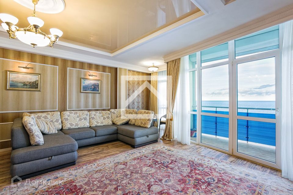 Продаётся 2-комнатная квартира, 92 м²