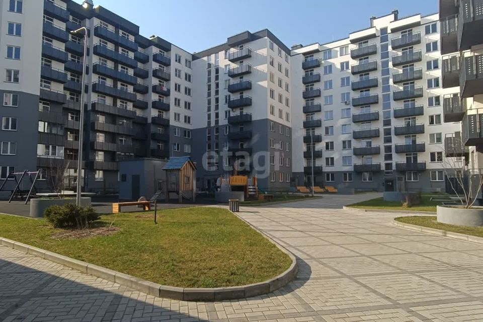Продаётся 2-комнатная квартира, 63.6 м²