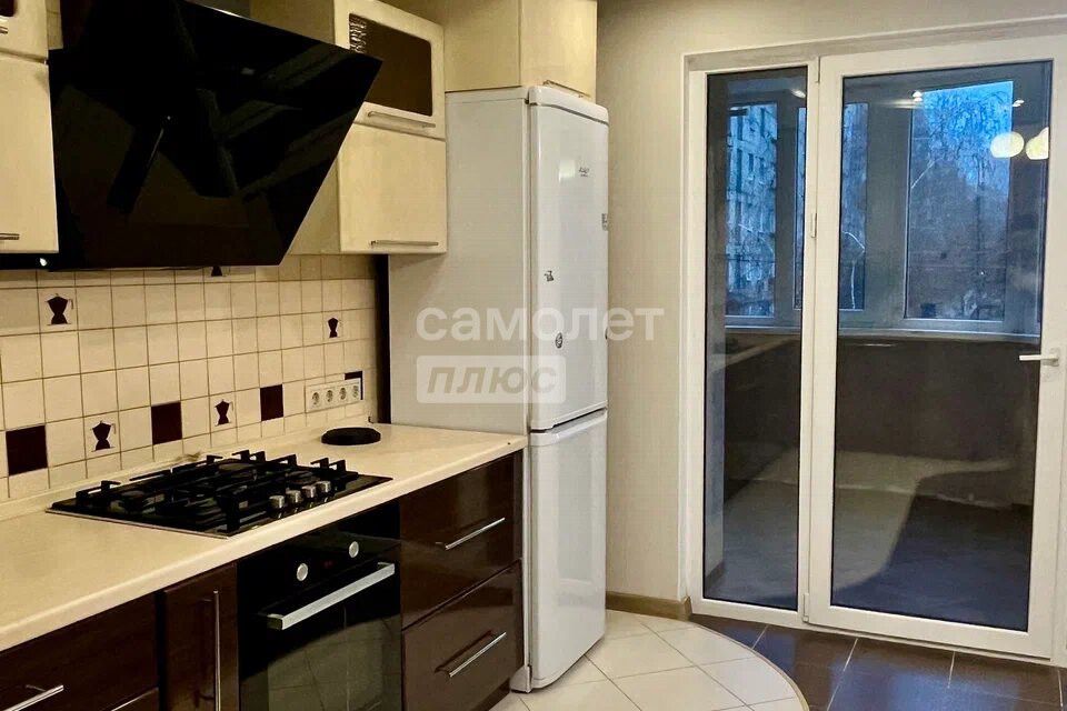 Продаётся 3-комнатная квартира, 93 м²