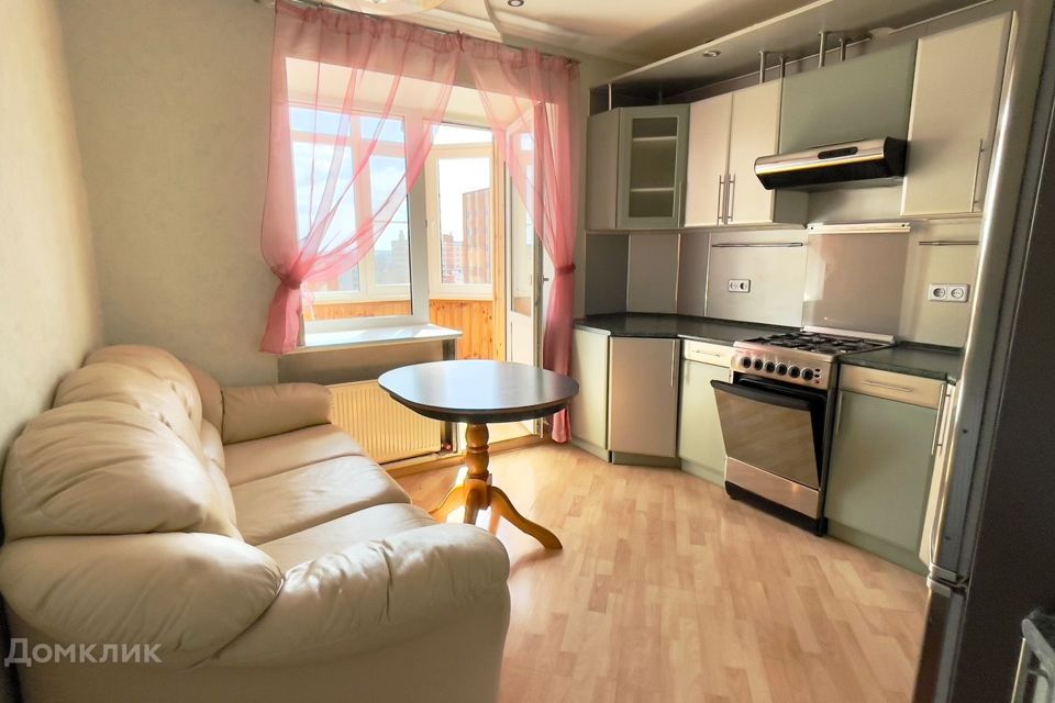 Продаётся 1-комнатная квартира, 43.2 м²
