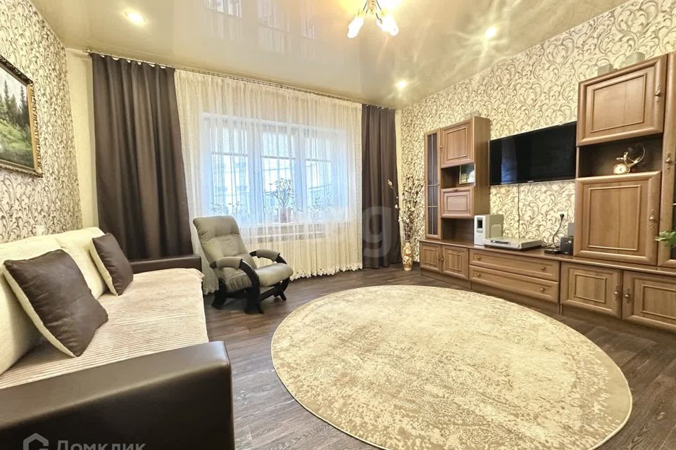 Продаётся 2-комнатная квартира, 60.8 м²