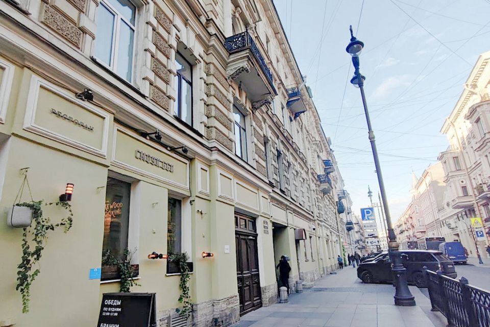 Продаётся 2-комнатная квартира, 128.2 м²