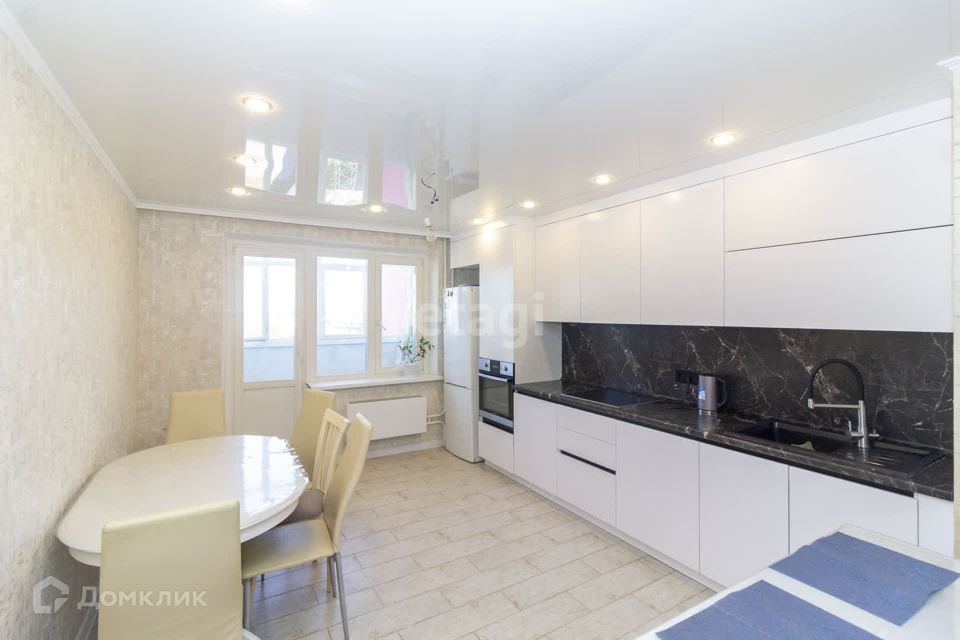 Продаётся 3-комнатная квартира, 90.2 м²