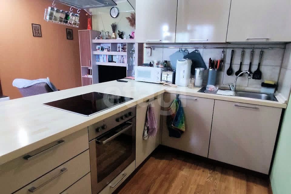 Продаётся 1-комнатная квартира, 53.8 м²