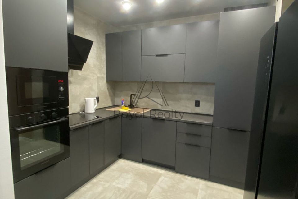 Сдаётся 4-комнатная квартира, 112 м²