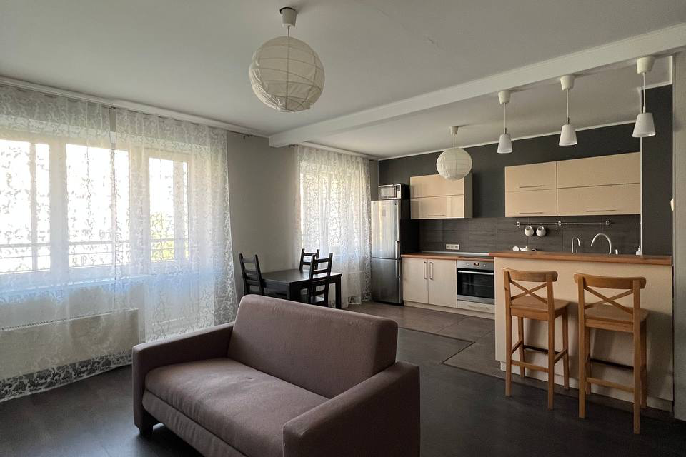 Продаётся 2-комнатная квартира, 56 м²