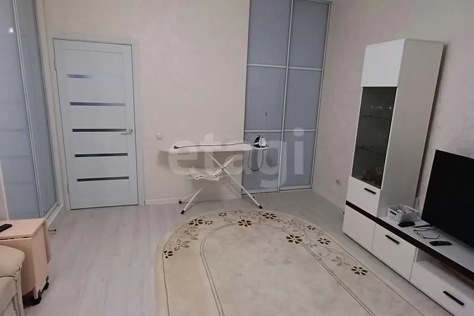 Продаётся 1-комнатная квартира, 44 м²