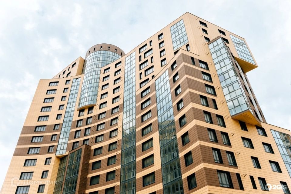 Продаётся 3-комнатная квартира, 149.7 м²