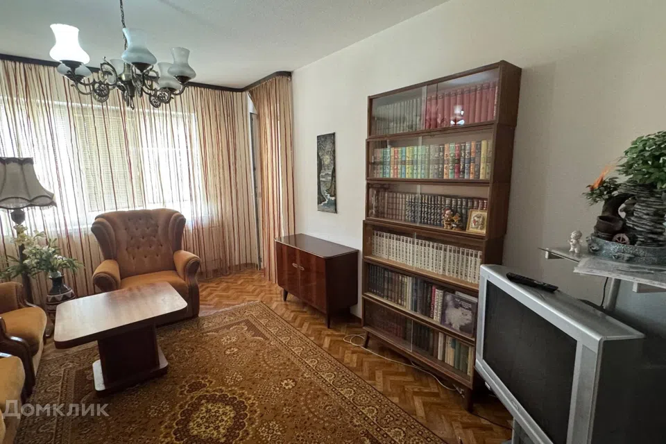 Продаётся 3-комнатная квартира, 68.7 м²