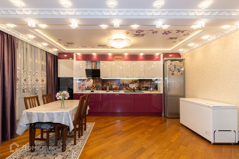 Продаётся 3-комнатная квартира, 82 м²