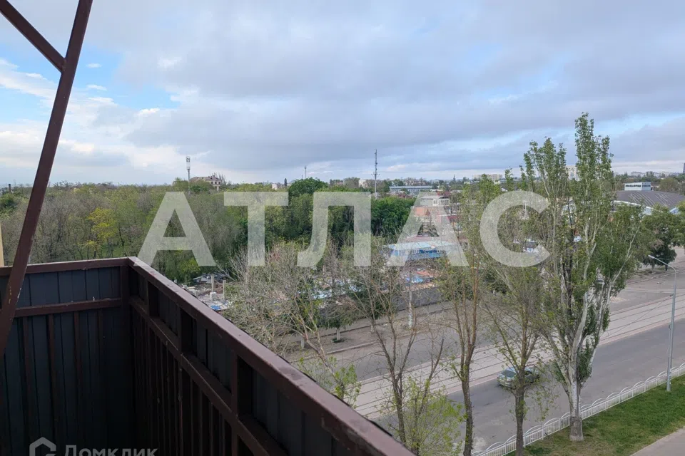 Продаётся 4-комнатная квартира, 66.3 м²