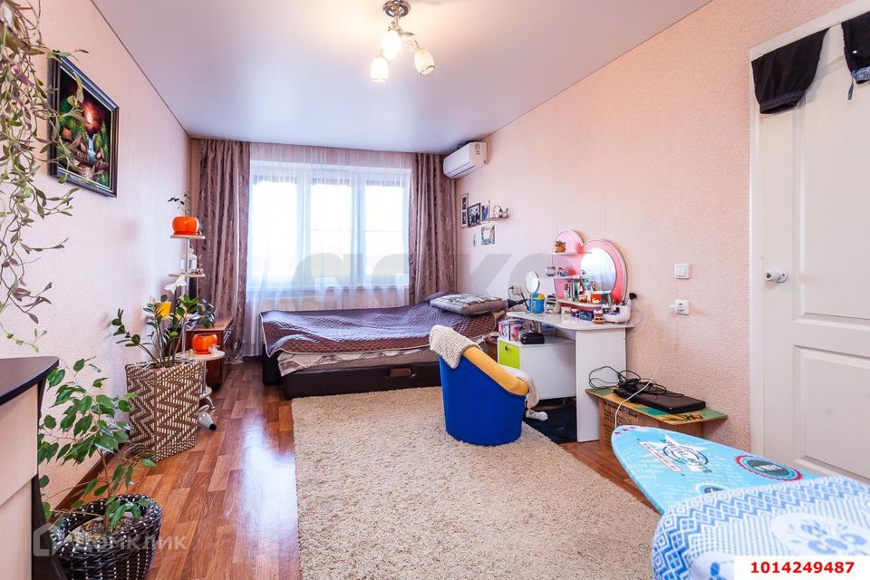 Продаётся 1-комнатная квартира, 37 м²