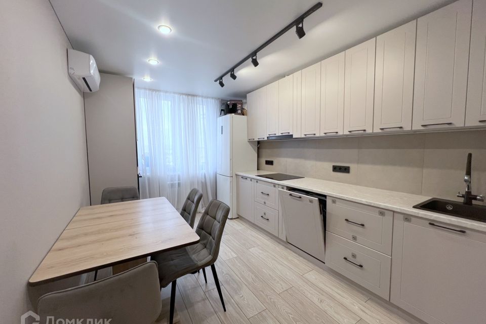 Продаётся 3-комнатная квартира, 82.5 м²