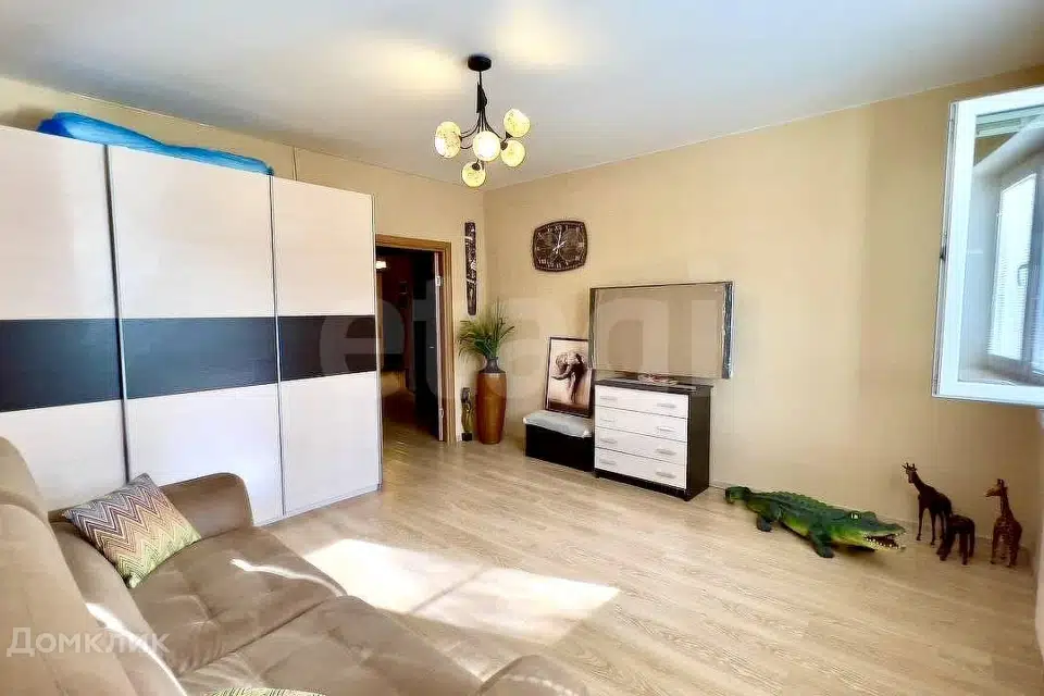 Продаётся 2-комнатная квартира, 75.3 м²