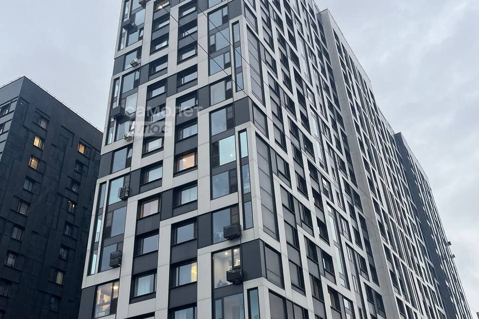 Продаётся 4-комнатная квартира, 60.4 м²