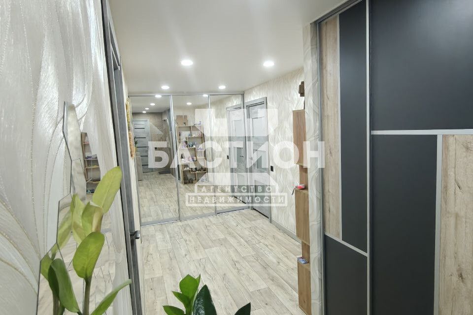 Продаётся 3-комнатная квартира, 70.1 м²