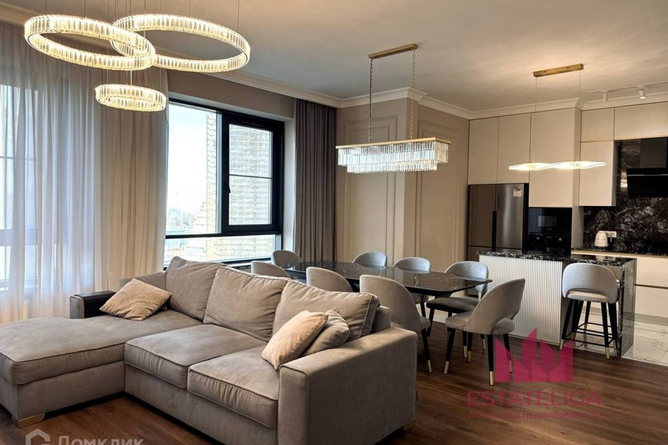 Продаётся 3-комнатная квартира, 98 м²