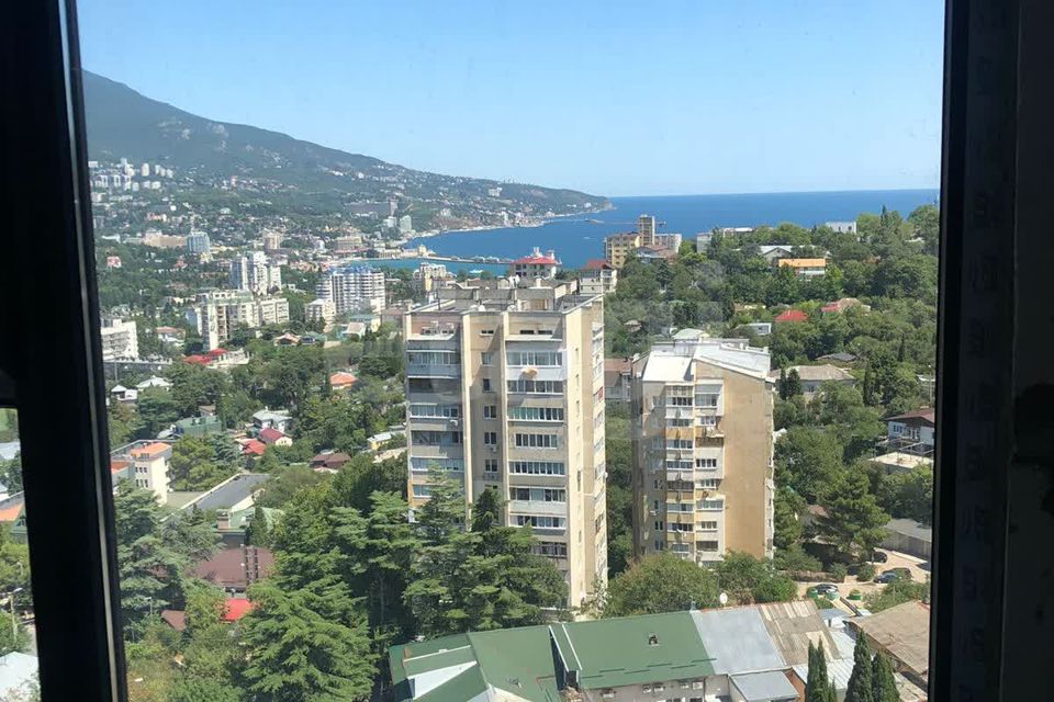 Продаётся 2-комнатная квартира, 70.4 м²
