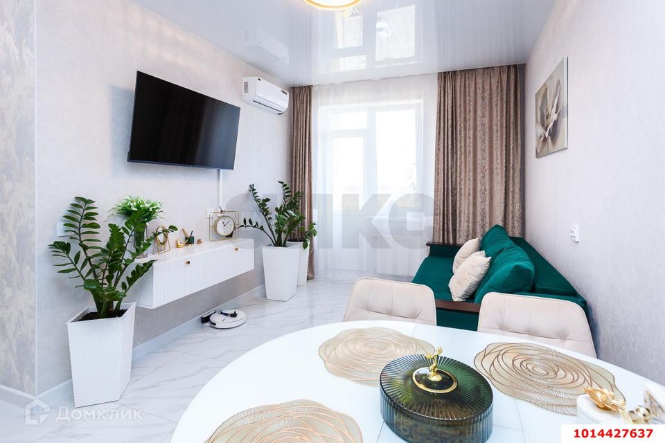 Продаётся 2-комнатная квартира, 55.5 м²