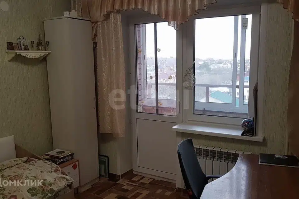 Продаётся 4-комнатная квартира, 90.8 м²