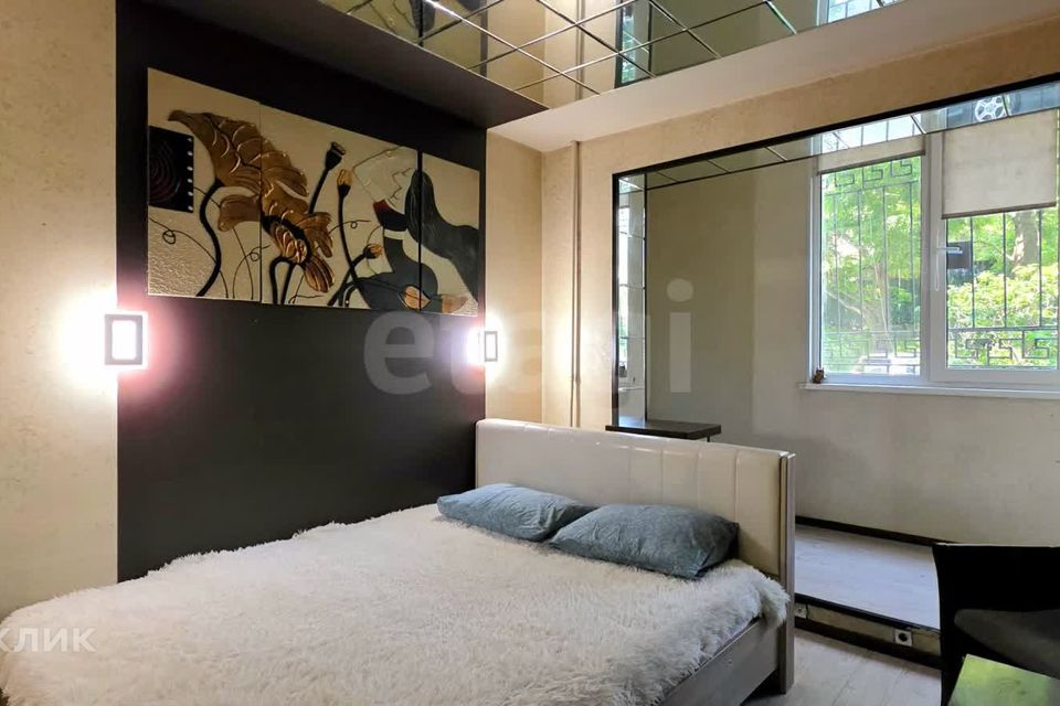 Продаётся 4-комнатная квартира, 64.7 м²