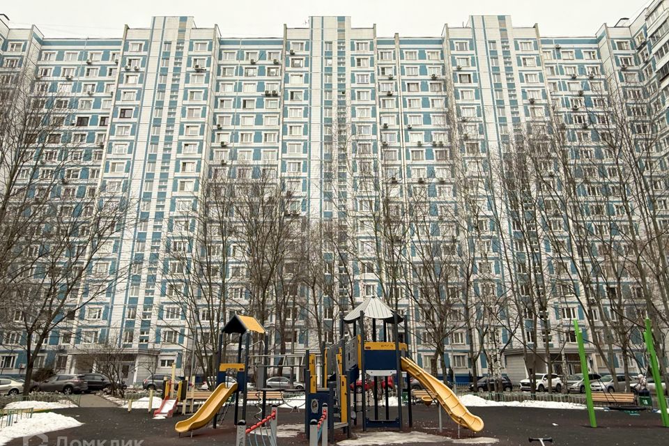 Продаётся 1-комнатная квартира, 37.8 м²