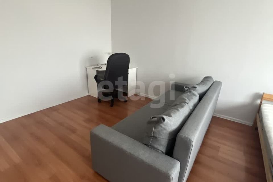 Продаётся 1-комнатная квартира, 53.8 м²